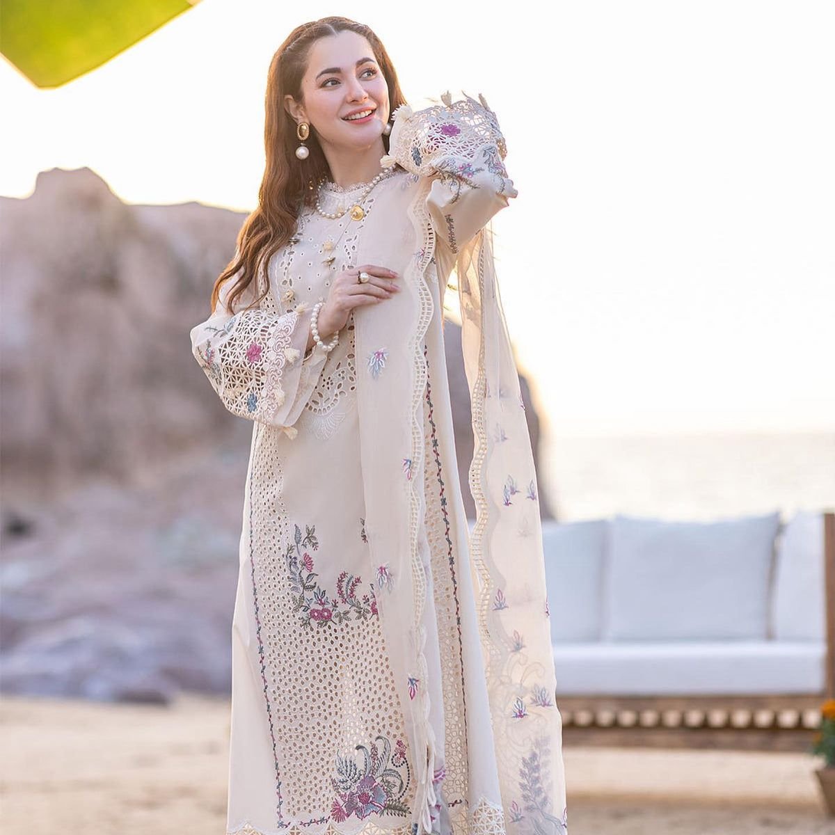 3PC LAWN CHICKEN KARI Suit (Unstitched) - Image 2