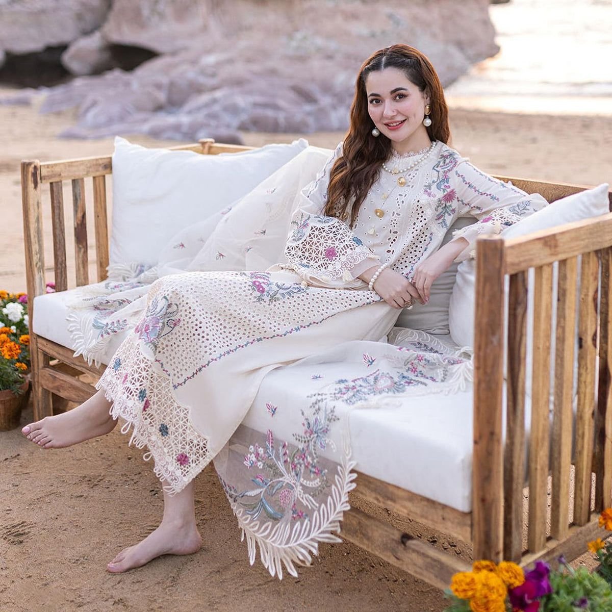 3PC LAWN CHICKEN KARI Suit (Unstitched) - Image 4