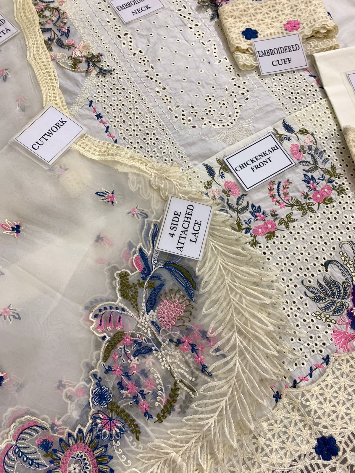 3PC LAWN CHICKEN KARI Suit (Unstitched) - Image 8